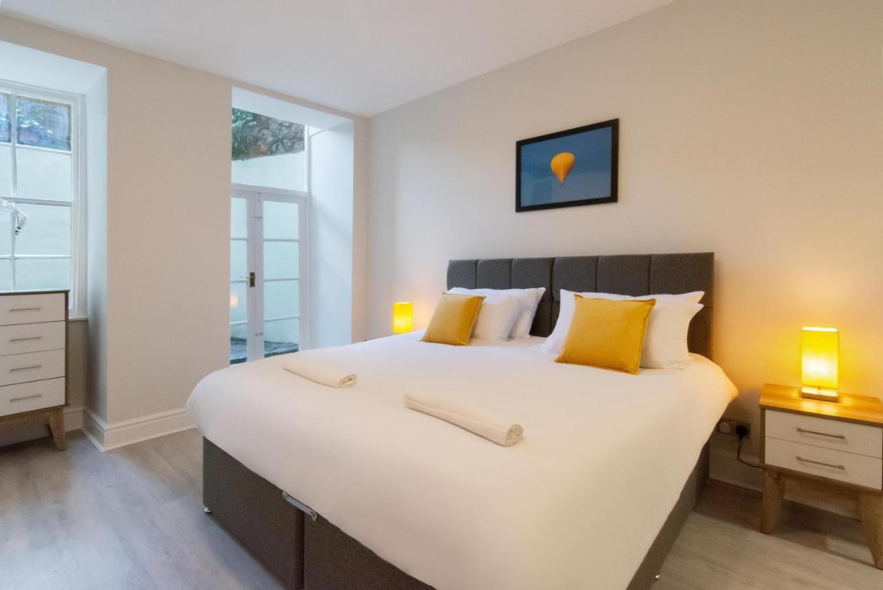 Free Parking! Very Large 2 Bedroom Clifton Flat Bristol Buitenkant foto