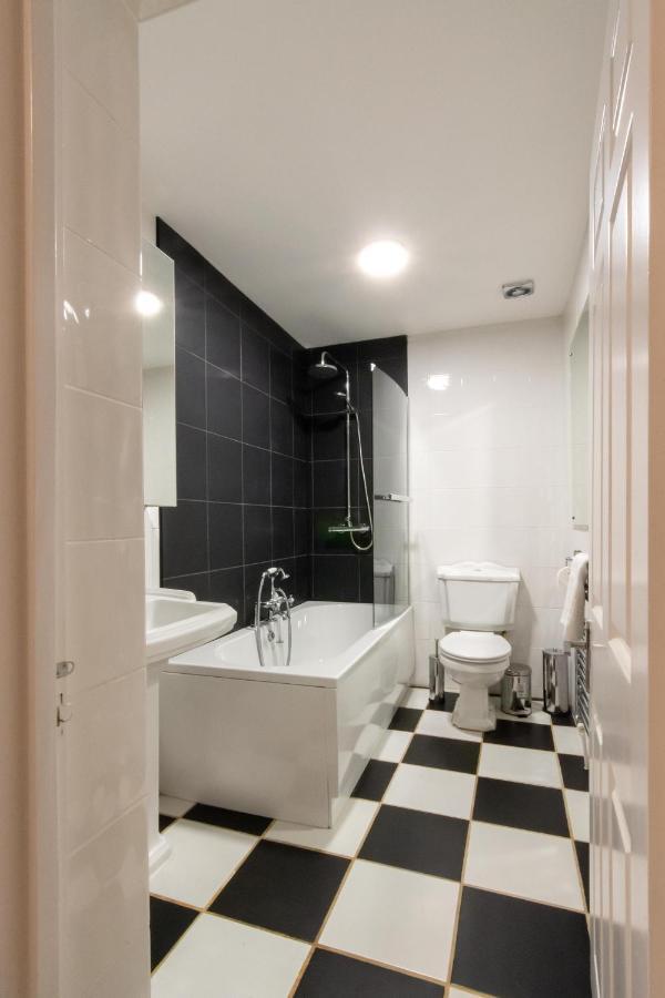 Free Parking! Very Large 2 Bedroom Clifton Flat Bristol Buitenkant foto