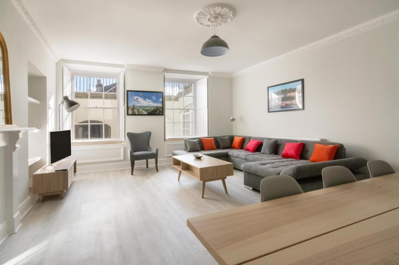 Free Parking! Very Large 2 Bedroom Clifton Flat Bristol Buitenkant foto